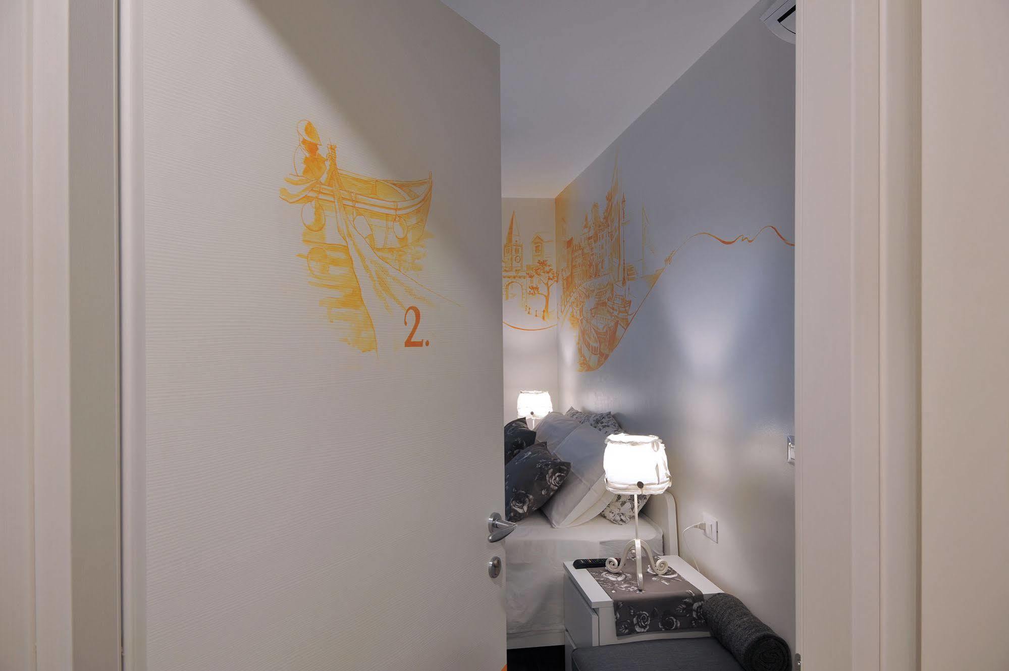 Residenza Corso Saba 호텔 트리에스테 외부 사진